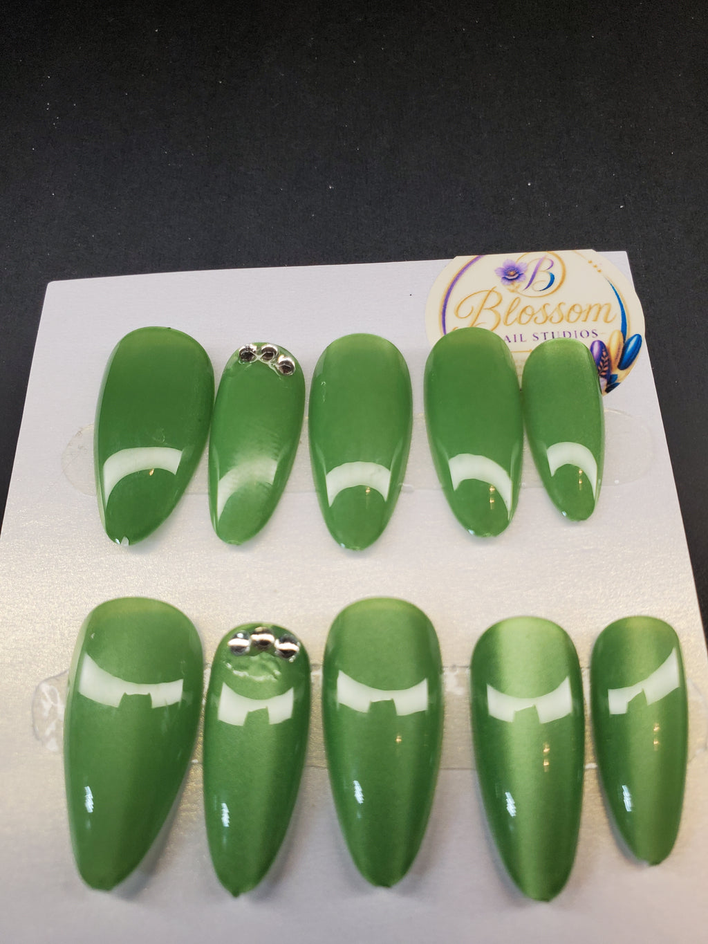 EMERALD CURVE