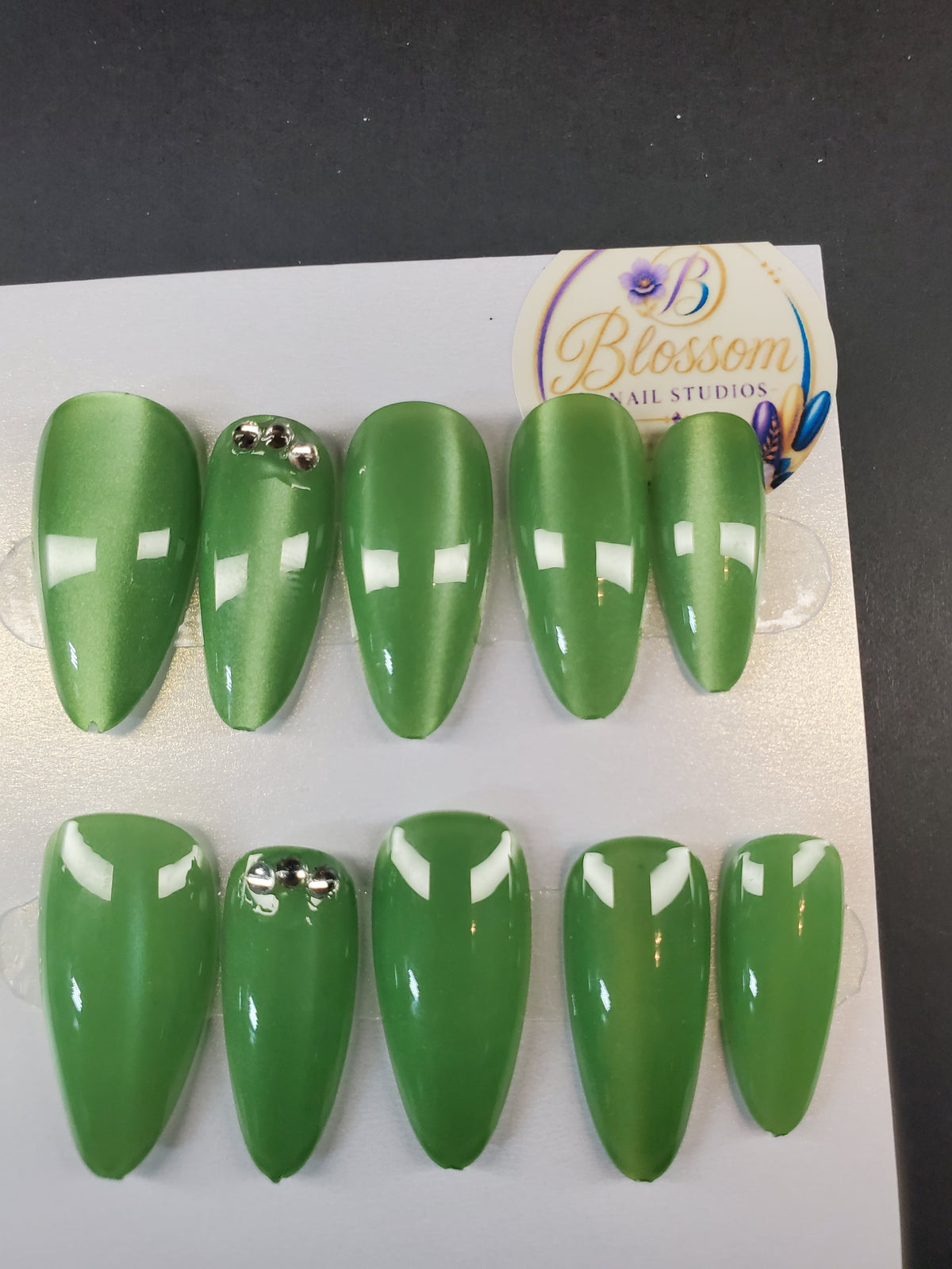 EMERALD CURVE