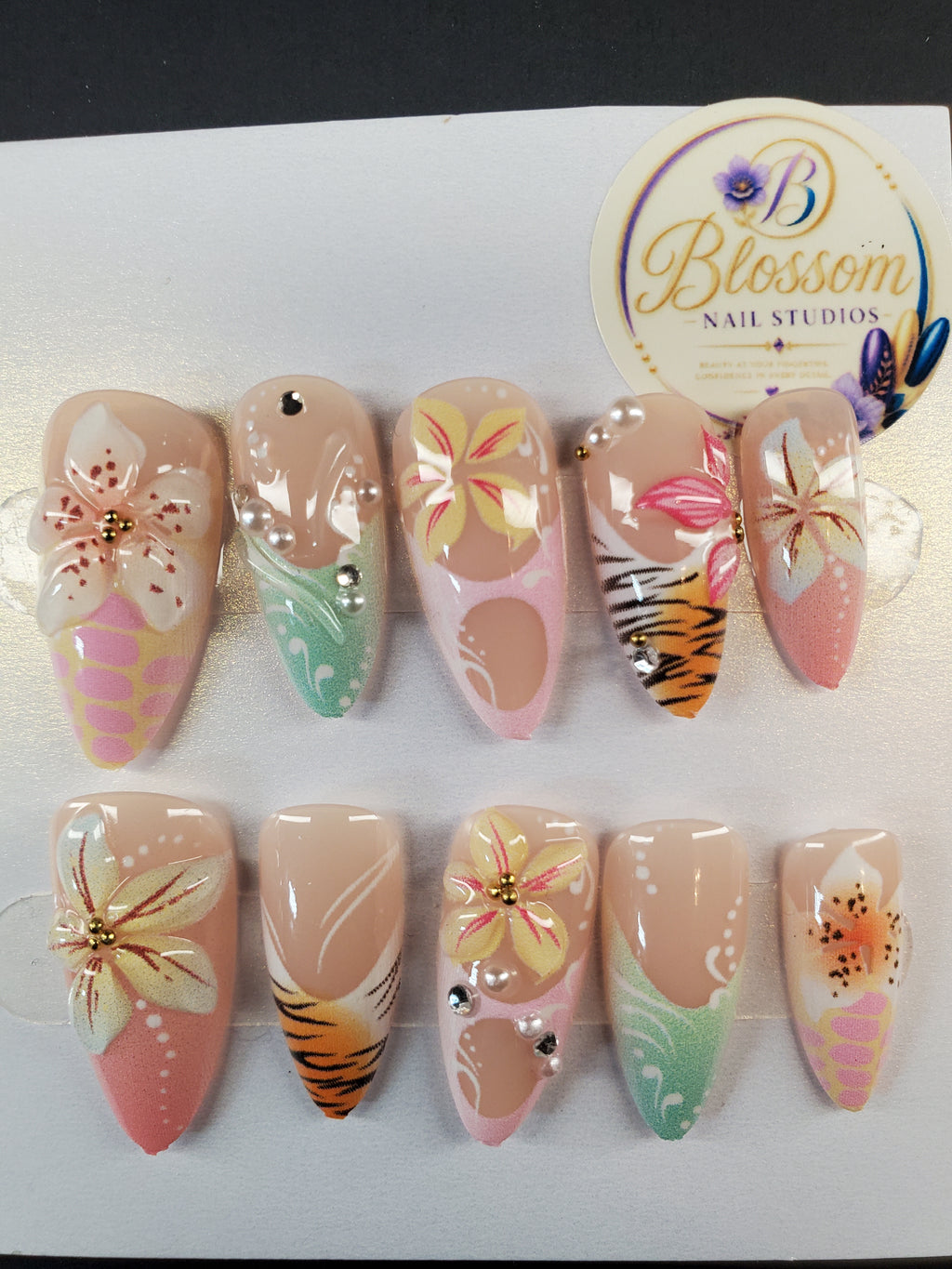TROPICAL BLOOM